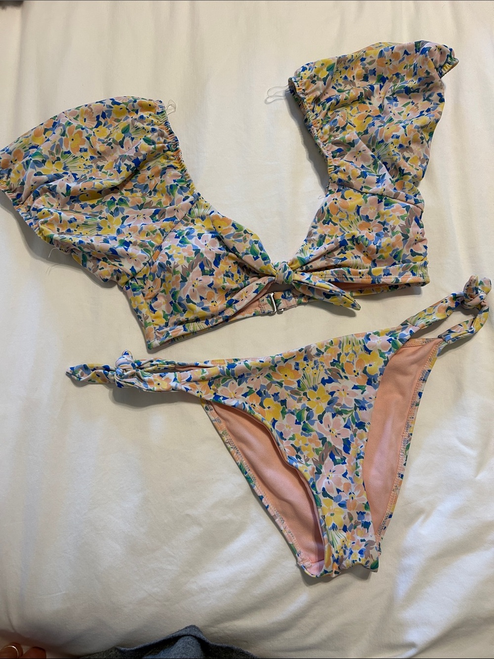 Gianni Bini NWOT Tie-Front Bikini Set Size Small